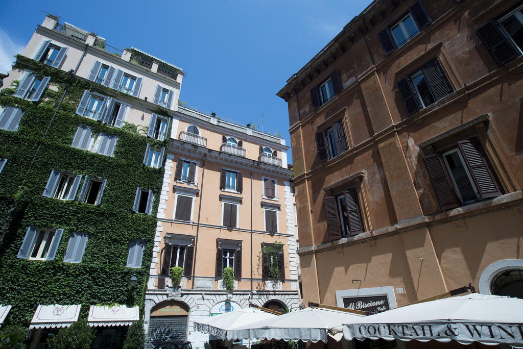 Flowers Apartments Roma